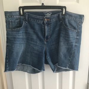 Cut off jean shorts! Old Navy Flirt